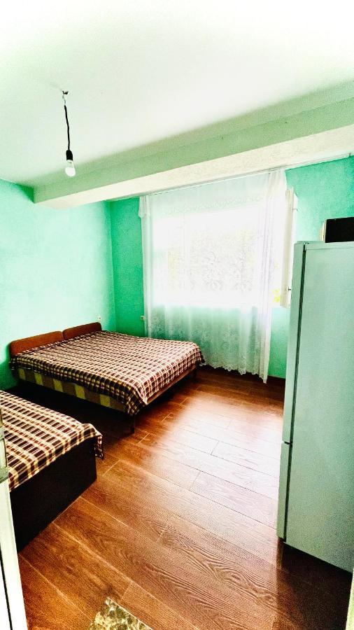 גגרה Guesthouse On Sovhoznaya 18 מראה חיצוני תמונה