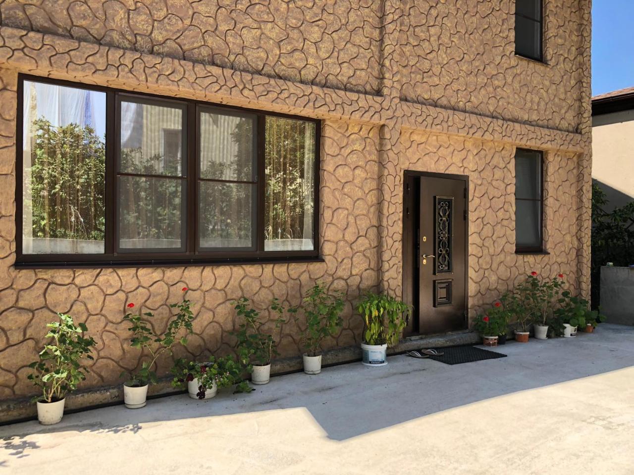גגרה Guesthouse On Sovhoznaya 18 מראה חיצוני תמונה